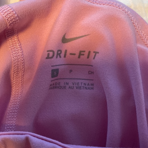 Nike Dri-Fit Tank Top - Picture 3 of 3